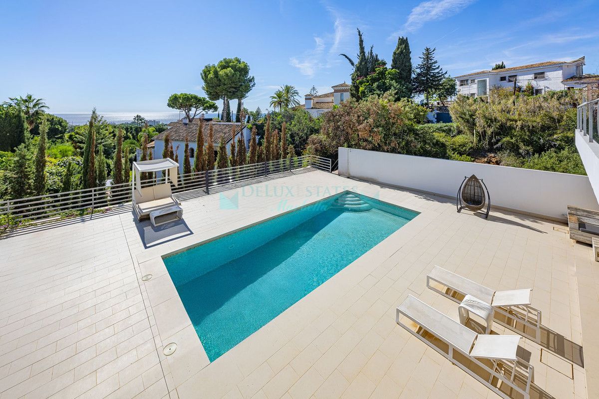 Villa en venta en El Rosario, Marbella Este