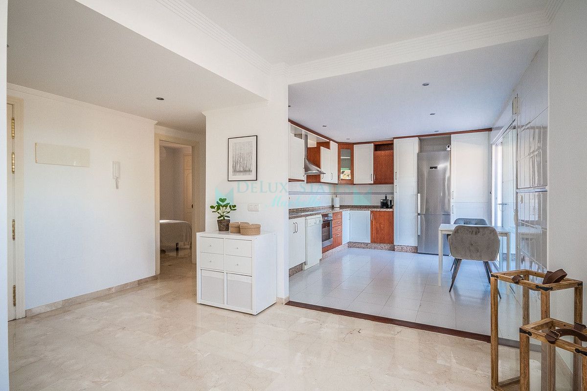 Ático en venta en Elviria, Marbella Este