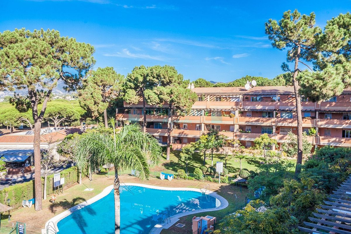 Ático en venta en Elviria, Marbella Este