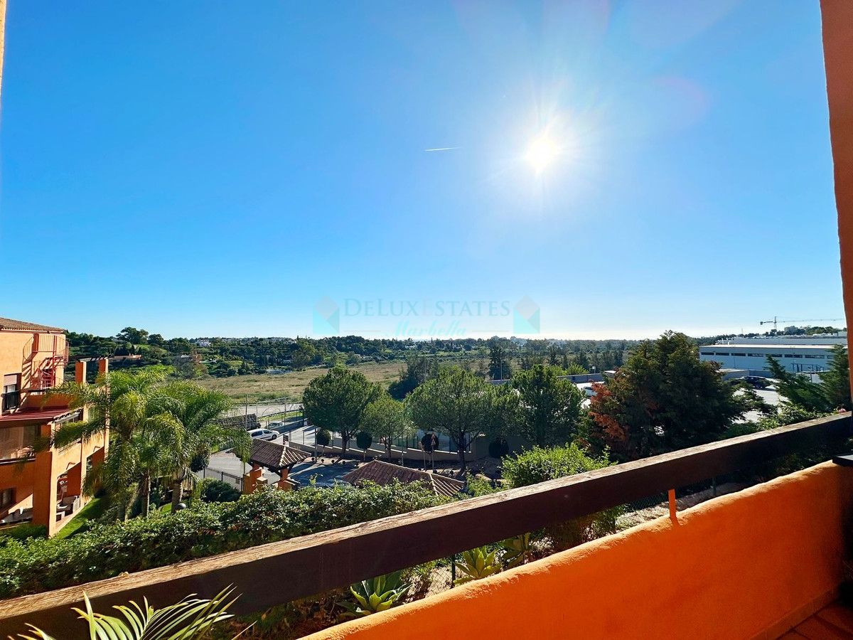 Ground Floor Apartment for sale in Benahavis