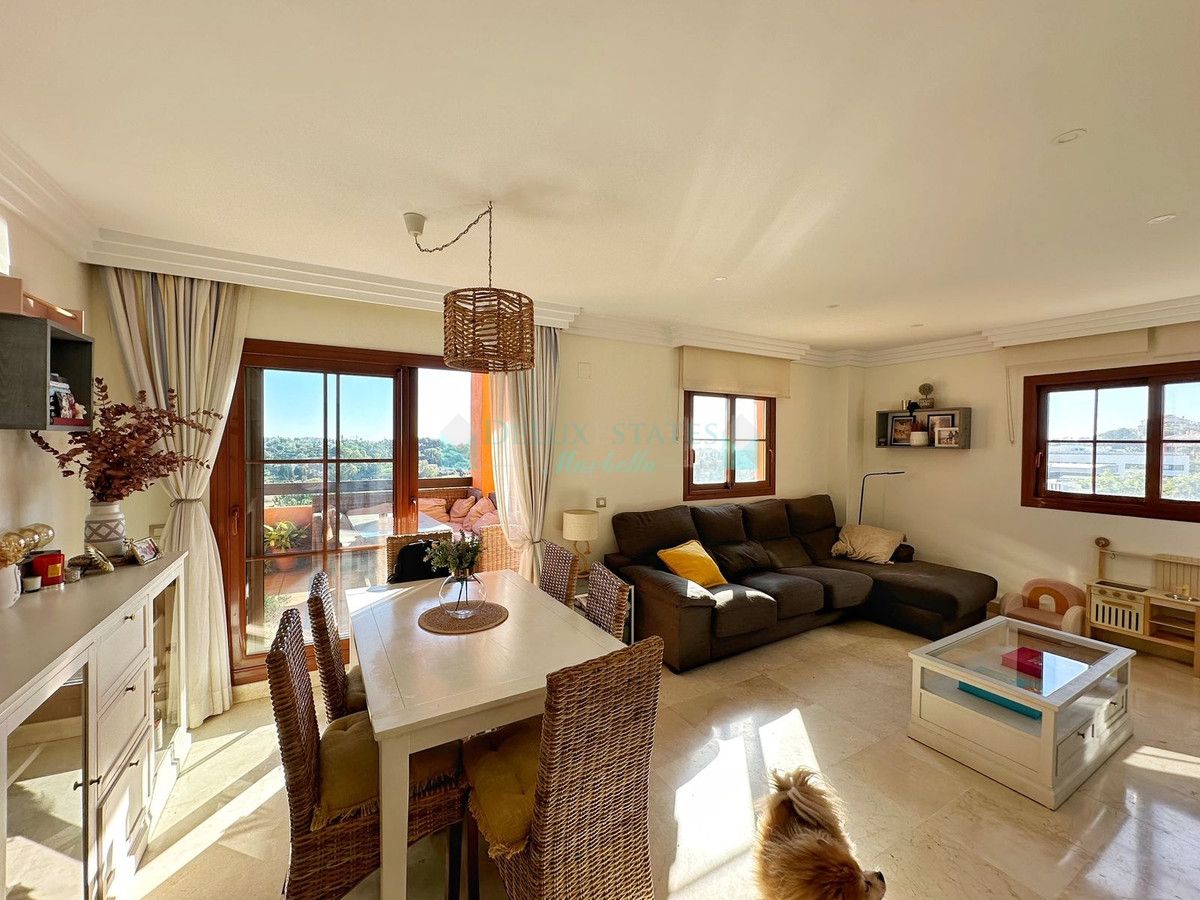 Ground Floor Apartment for sale in Benahavis