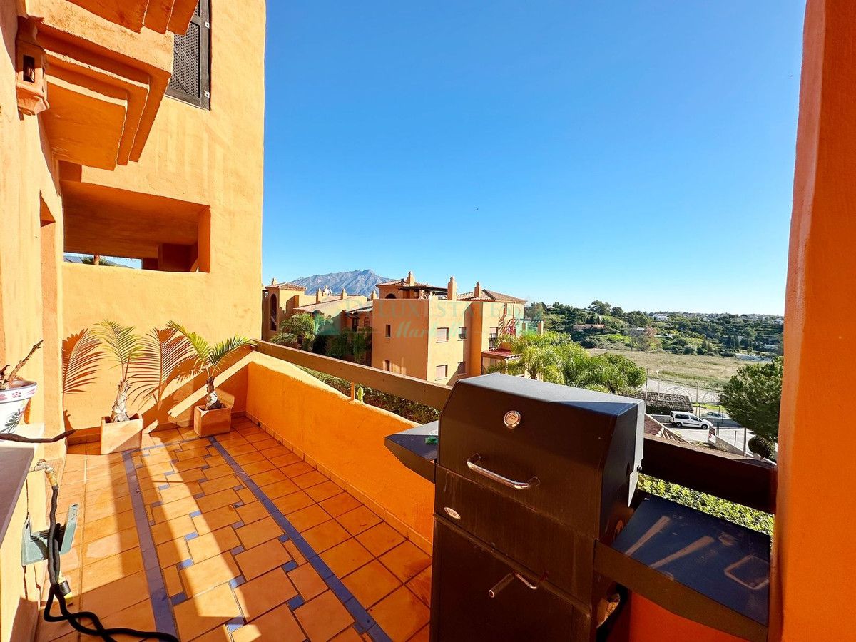 Ground Floor Apartment for sale in Benahavis