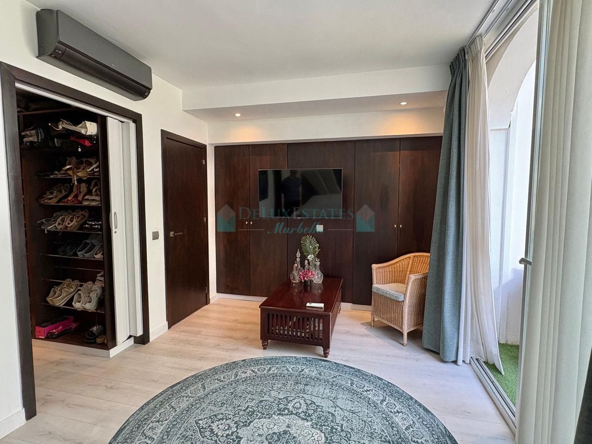 Apartamento en venta en La Quinta, Benahavis