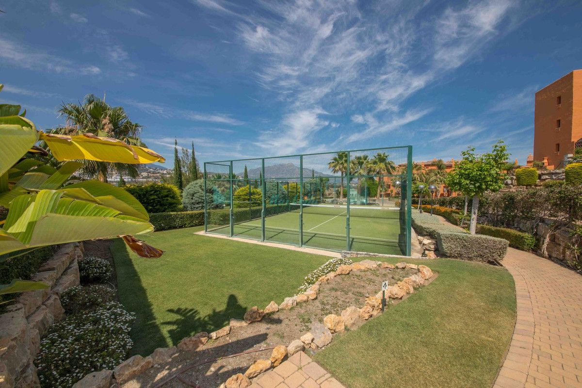 Penthouse for sale in Benahavis