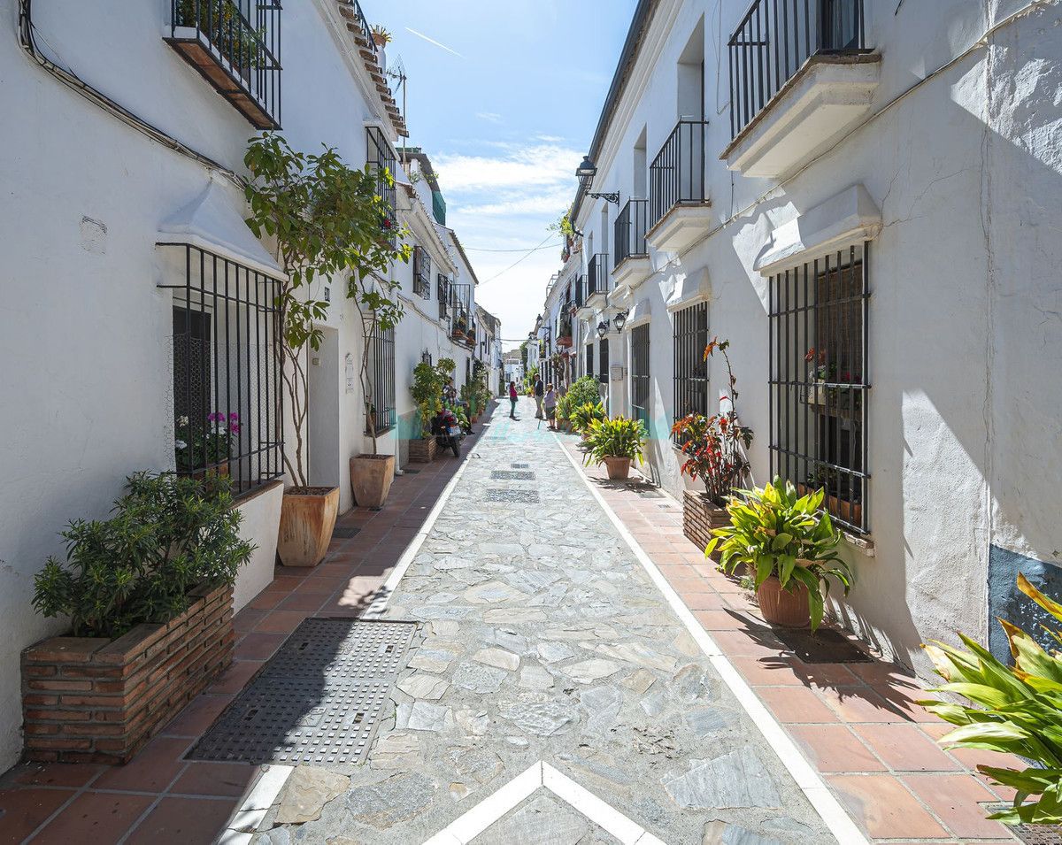 Town House for sale in Marbella