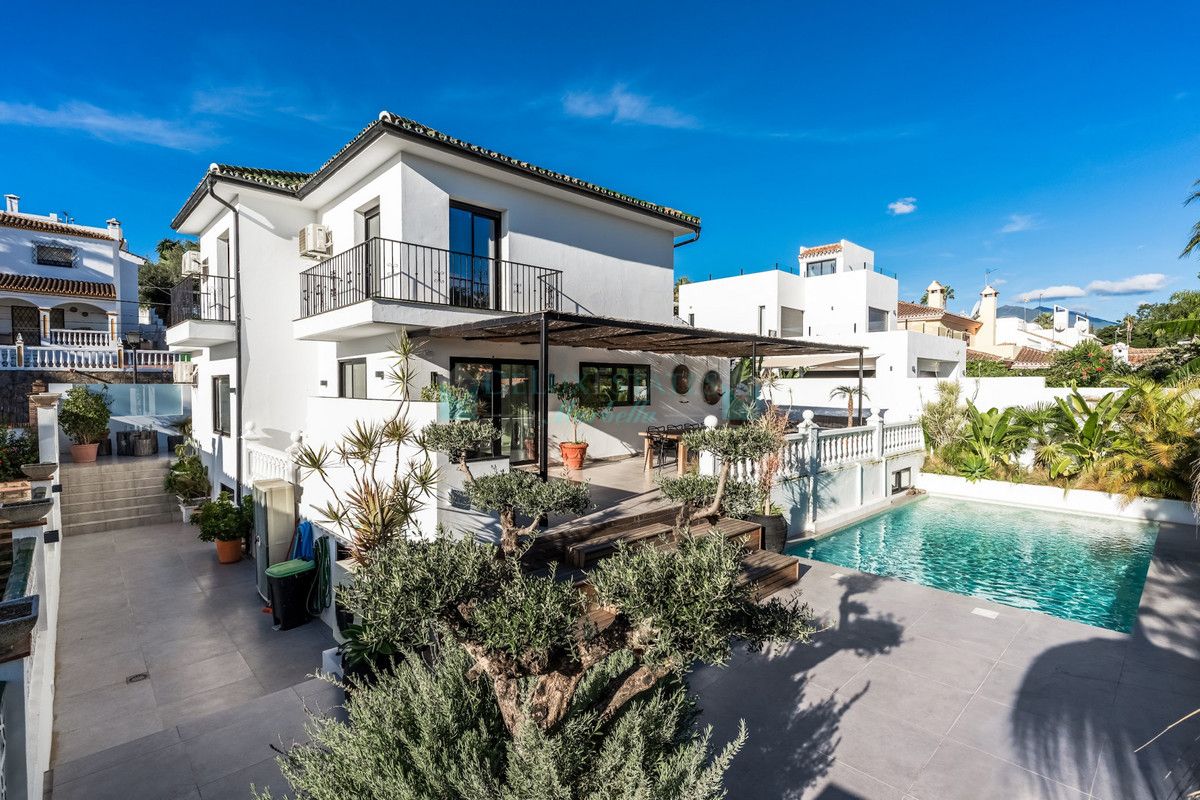 Villa en venta en Nueva Andalucia