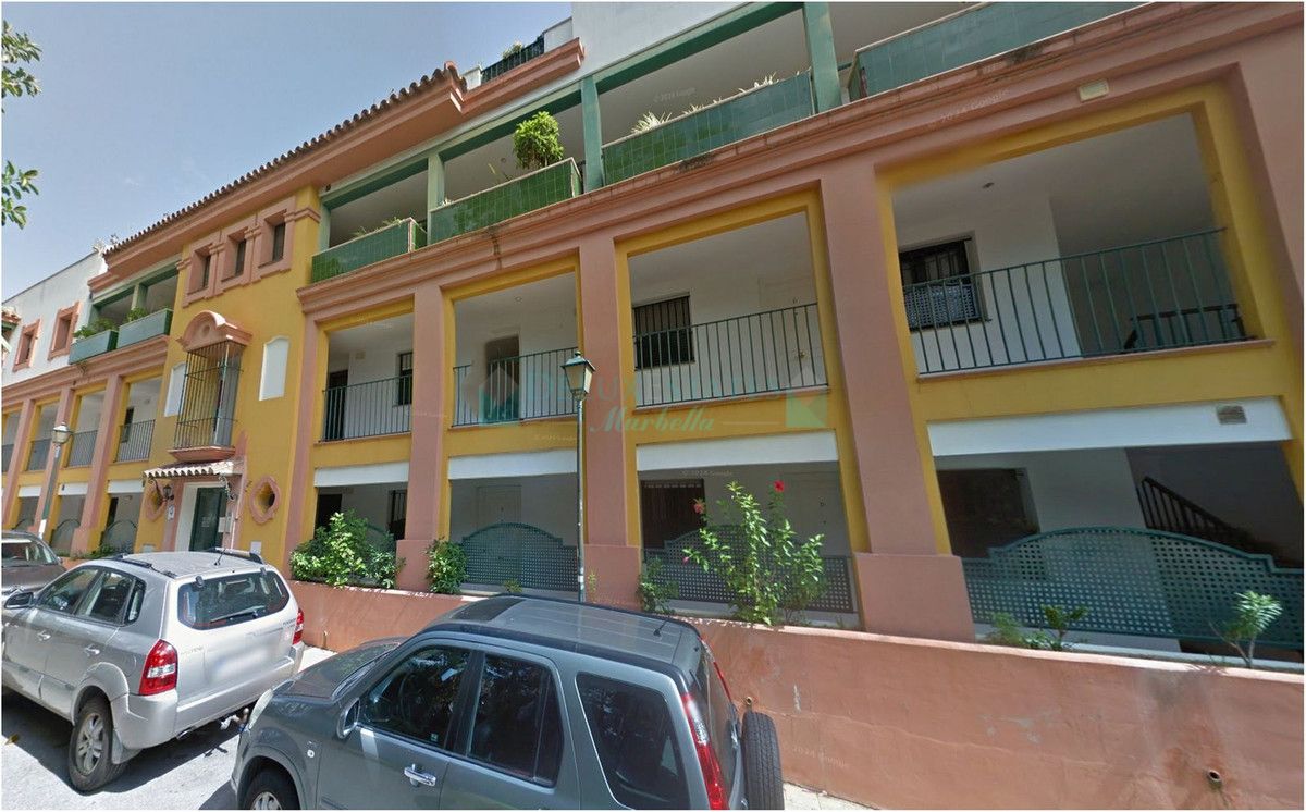 Apartamento Planta Baja en venta en Atalaya, Estepona