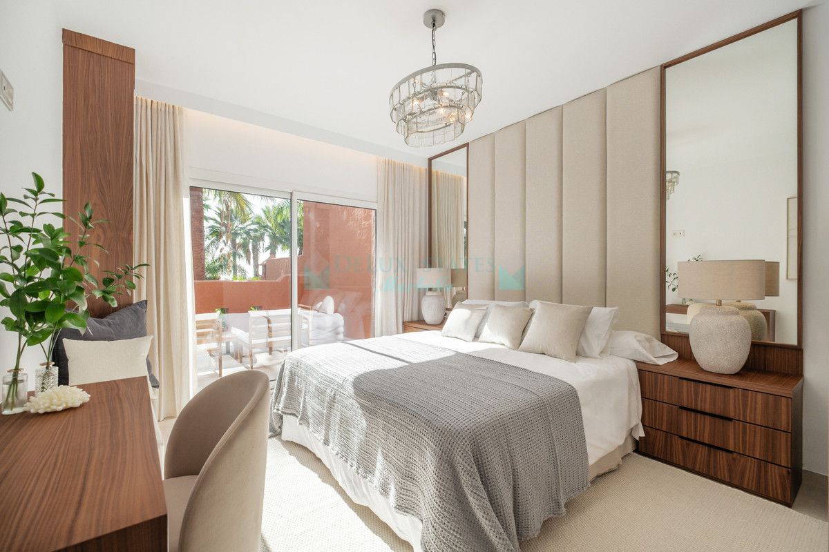 Town House for sale in Marbella Golden Mile