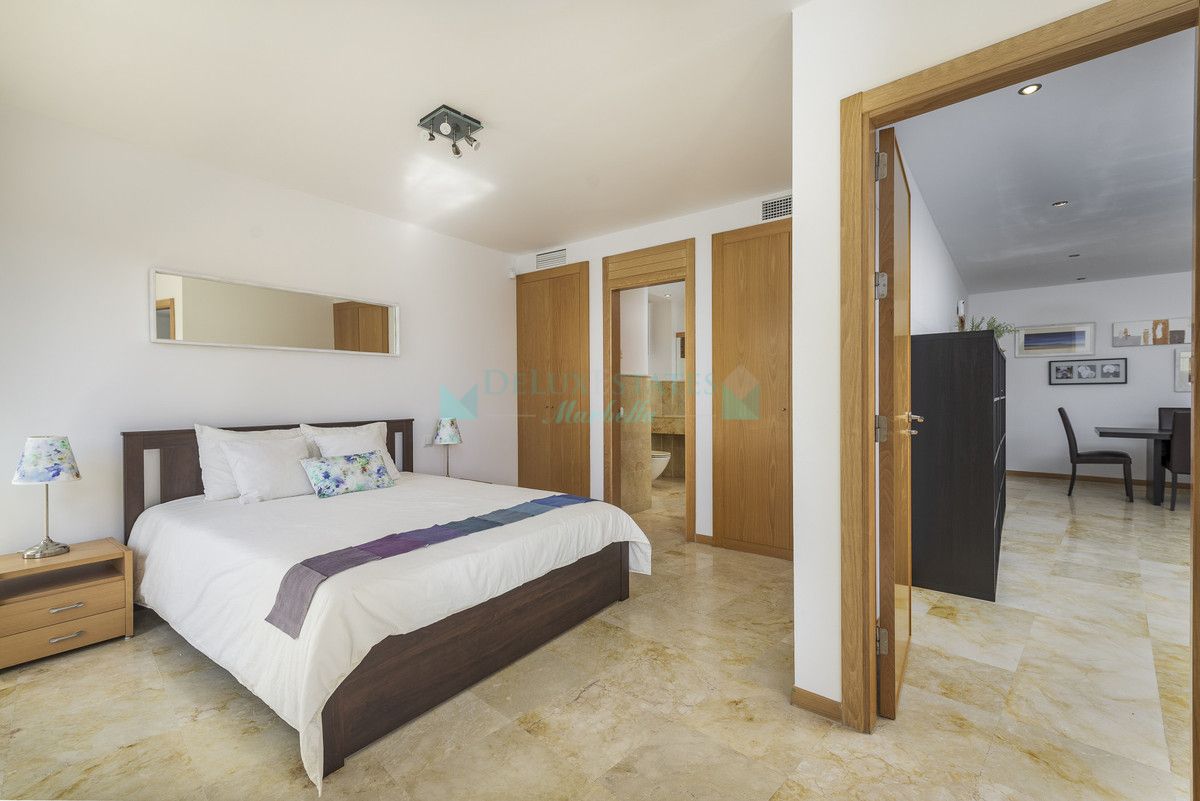 Apartment for sale in Los Altos de los Monteros, Marbella East