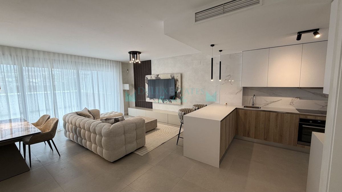 Semi Detached Villa for rent in Atalaya, Estepona