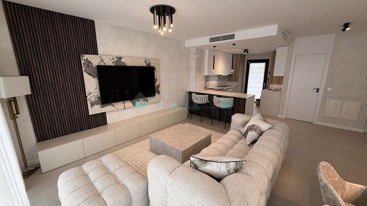 Semi Detached Villa for rent in Atalaya, Estepona