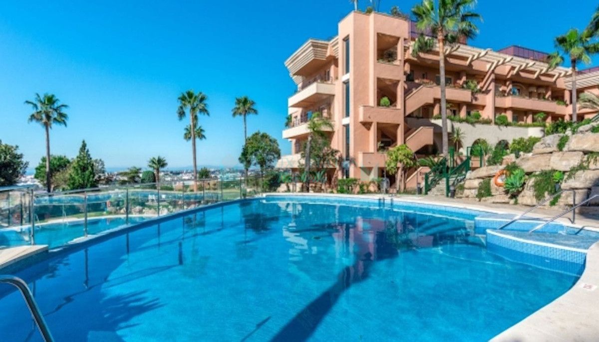 Apartment for sale in Nueva Andalucia