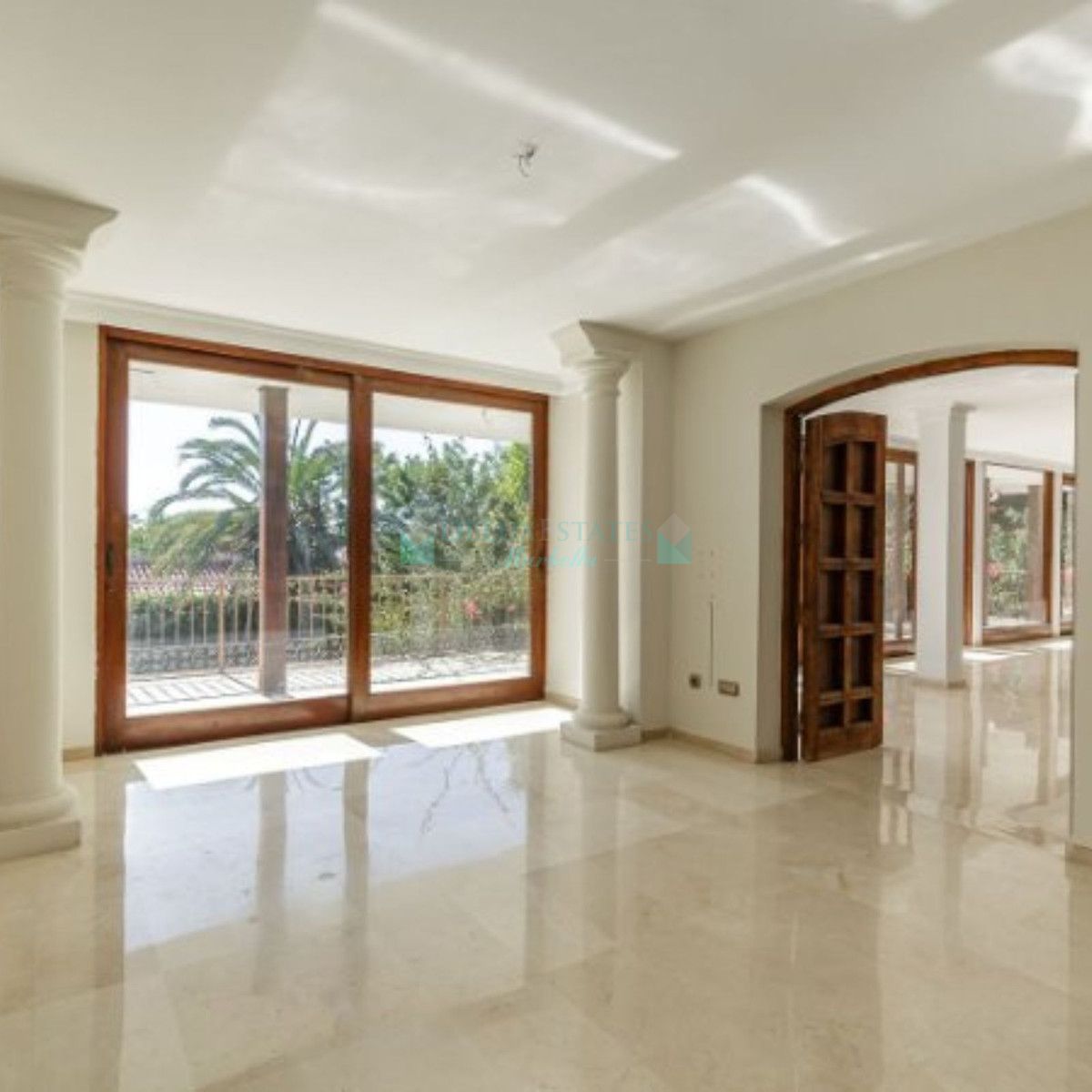 Villa for sale in Marbella Golden Mile