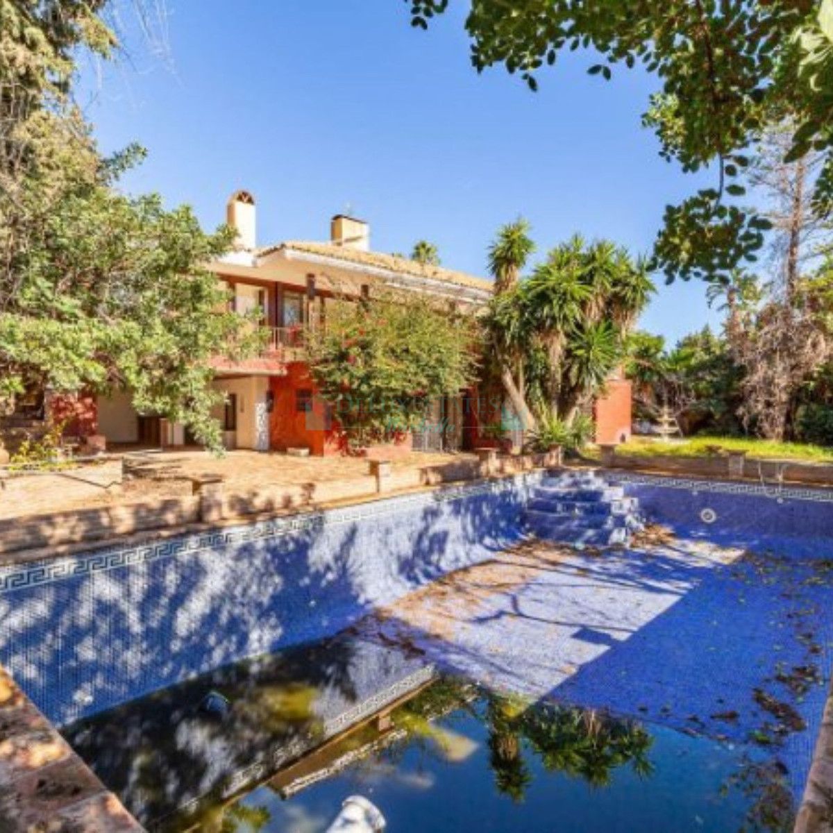 Villa for sale in Marbella Golden Mile