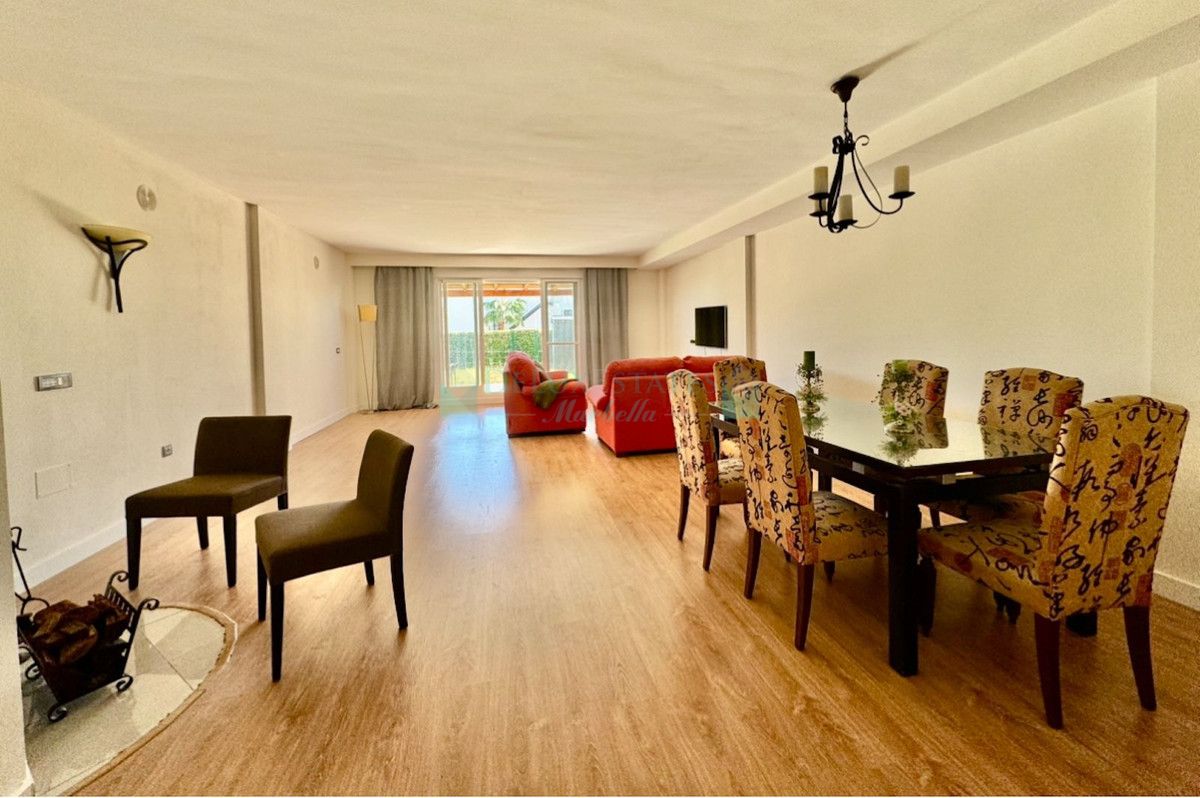 Town House for sale in New Golden Mile, Estepona