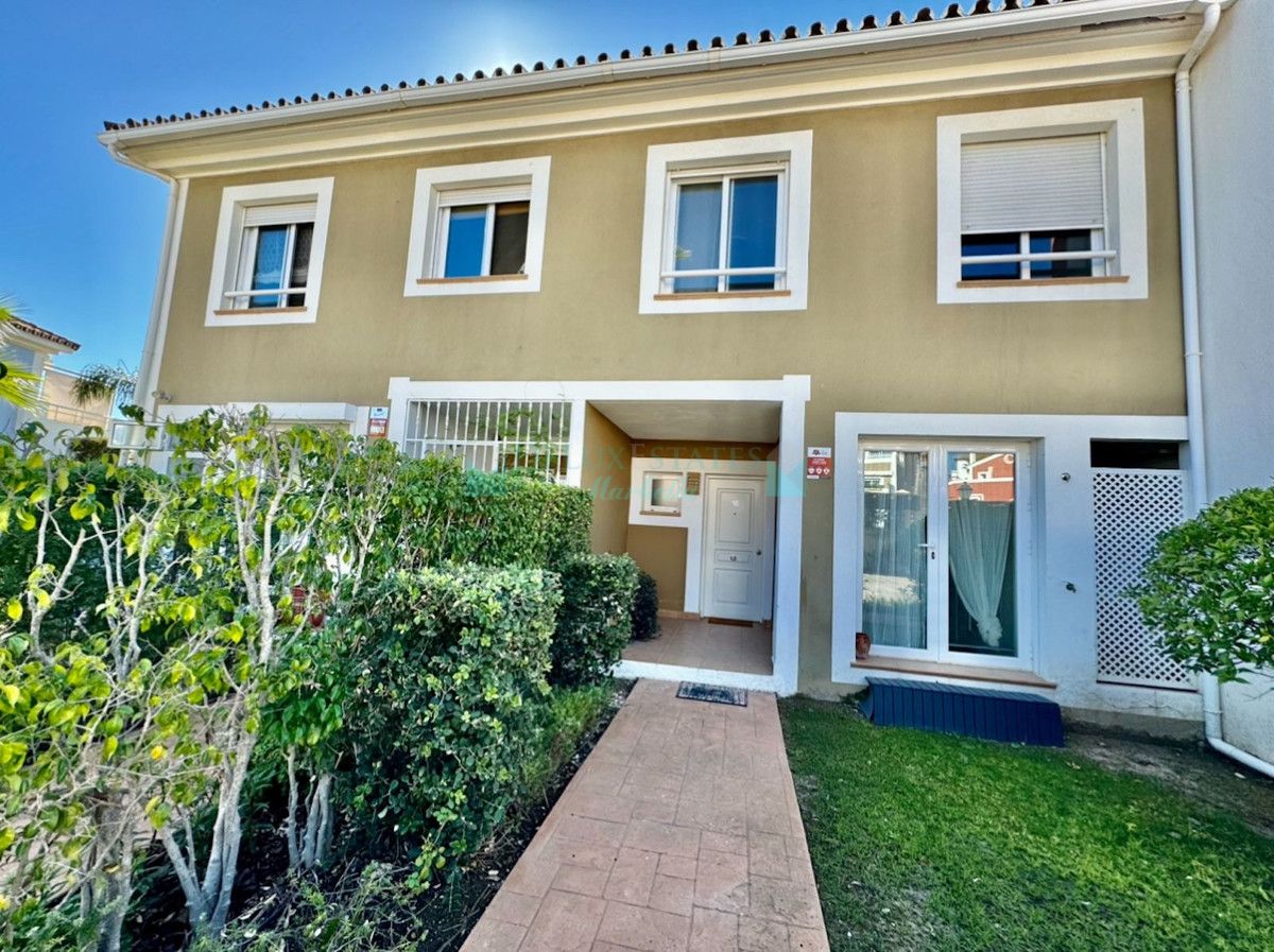 Town House for sale in New Golden Mile, Estepona