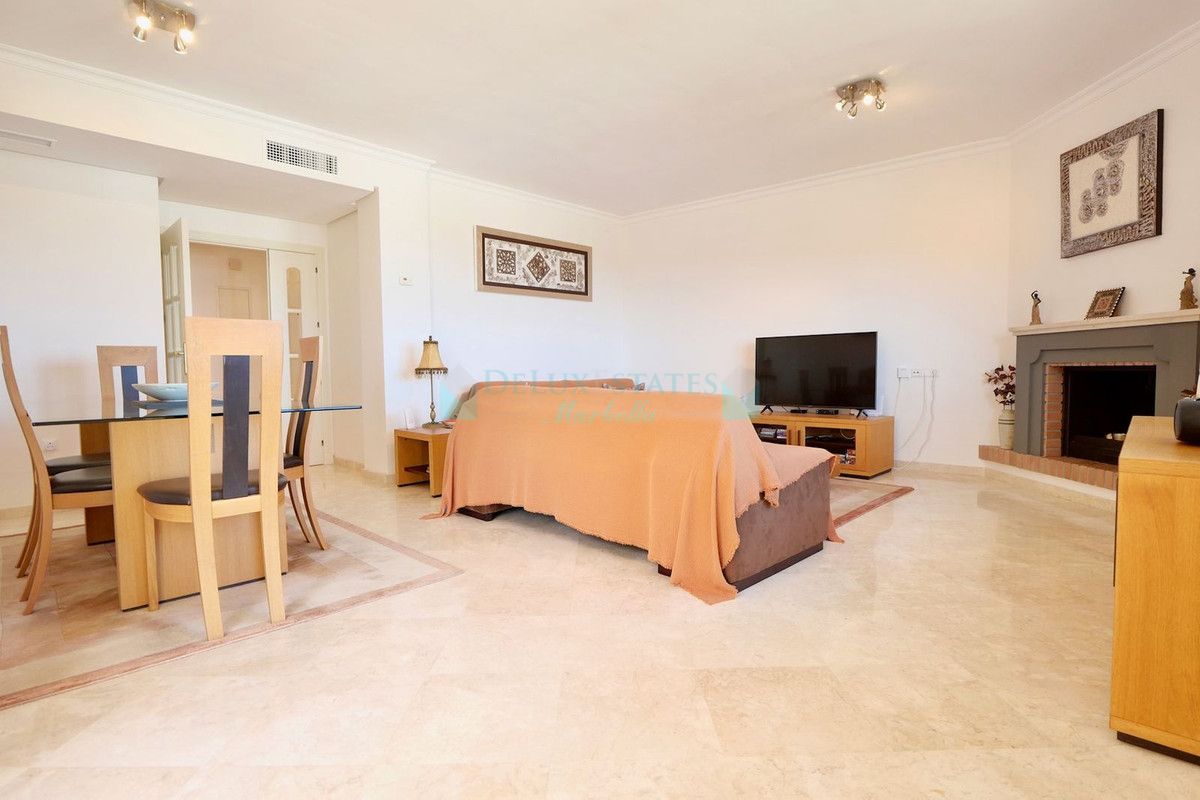 Ático en venta en La Mairena, Marbella Este