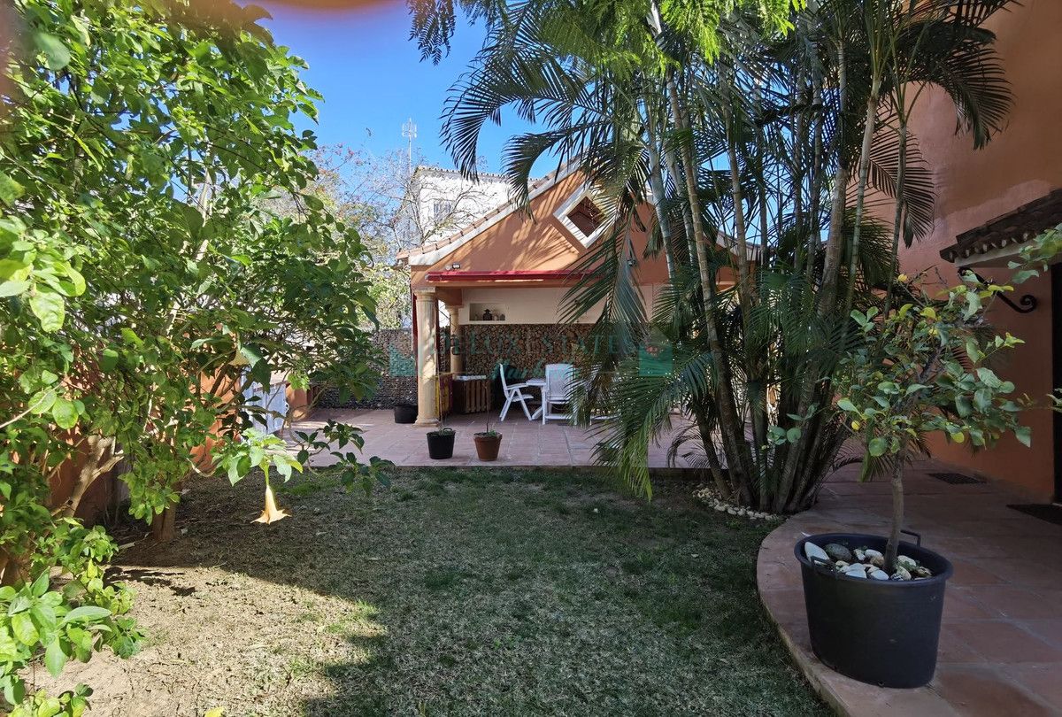 Villa en venta en Nueva Andalucia