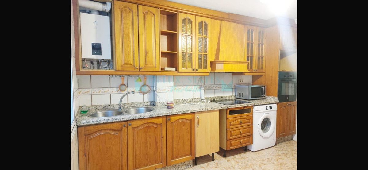 Apartment for sale in Estepona