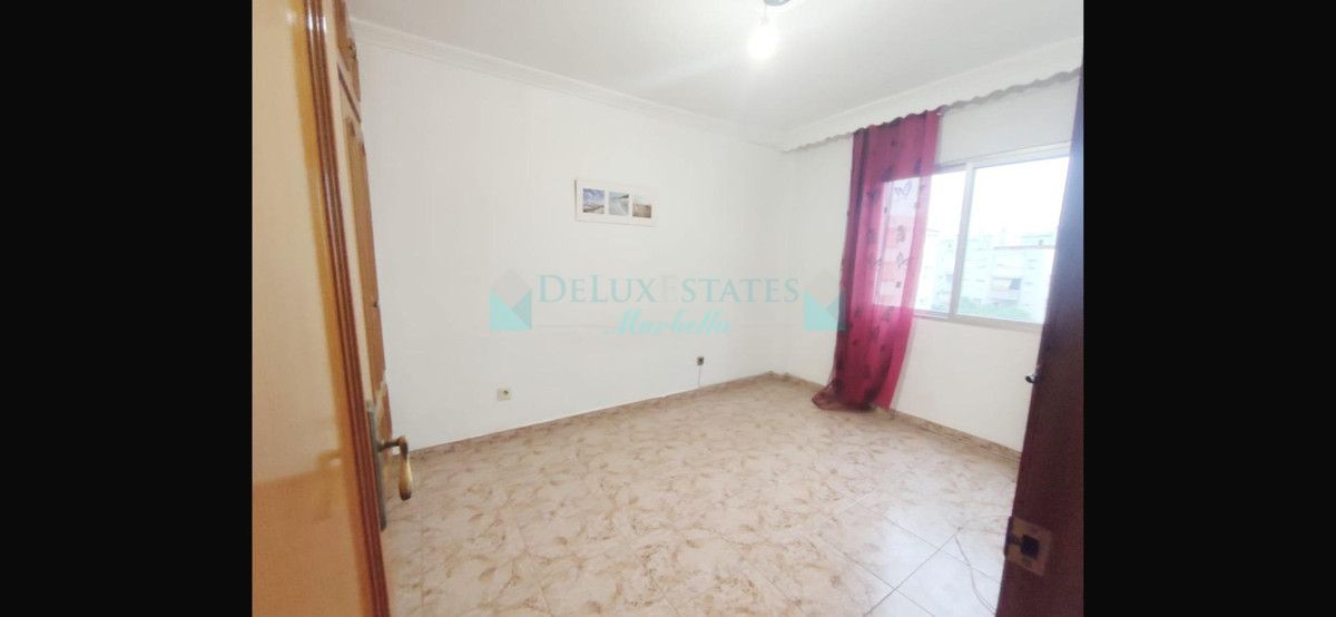 Apartment for sale in Estepona