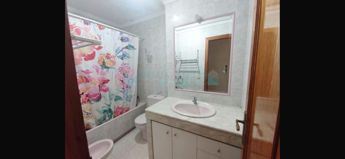 Apartment for sale in Estepona