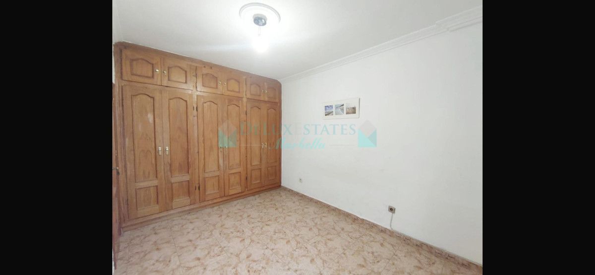 Apartment for sale in Estepona