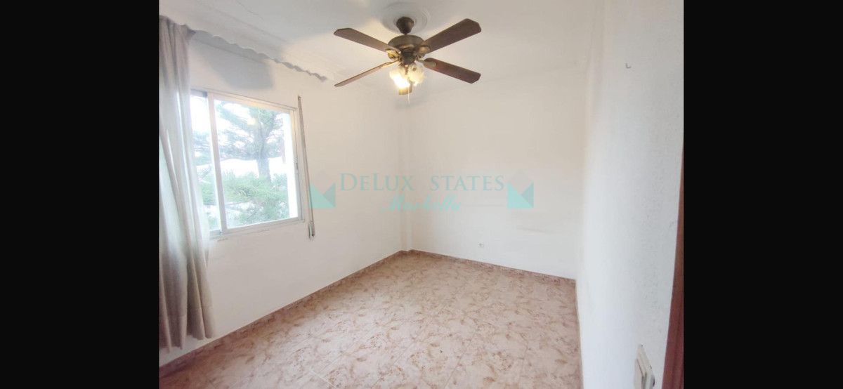 Apartment for sale in Estepona