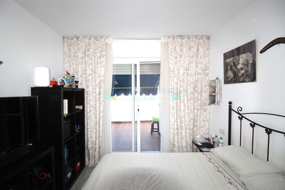 Town House for sale in Estepona