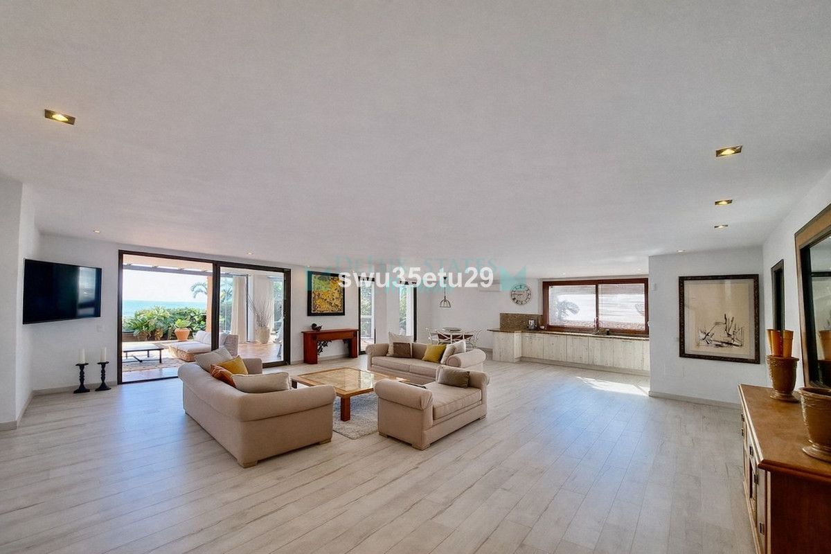 Apartamento Planta Baja en venta en La Mairena, Marbella Este