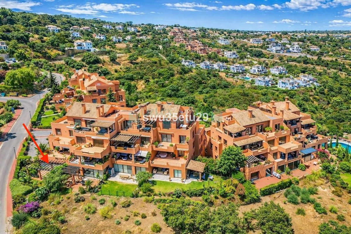 Apartamento Planta Baja en venta en La Mairena, Marbella Este