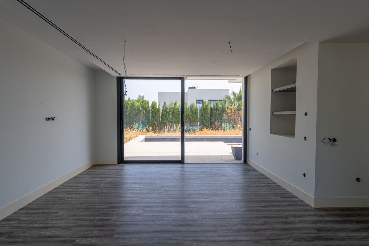 Villa en venta en Estepona