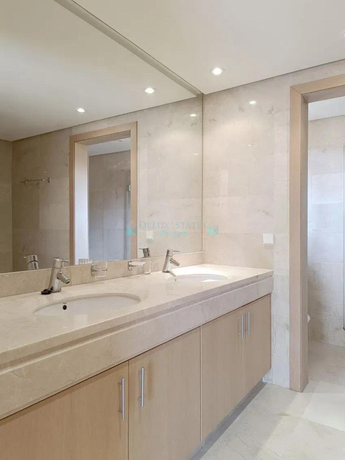 Ático en venta en Bel Air, Estepona