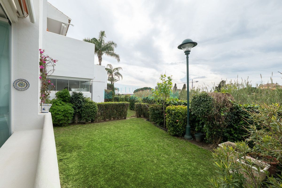 Ground Floor Apartment for sale in Los Monteros, Marbella East
