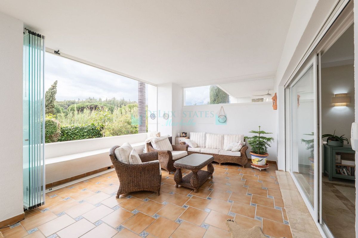 Ground Floor Apartment for sale in Los Monteros, Marbella East