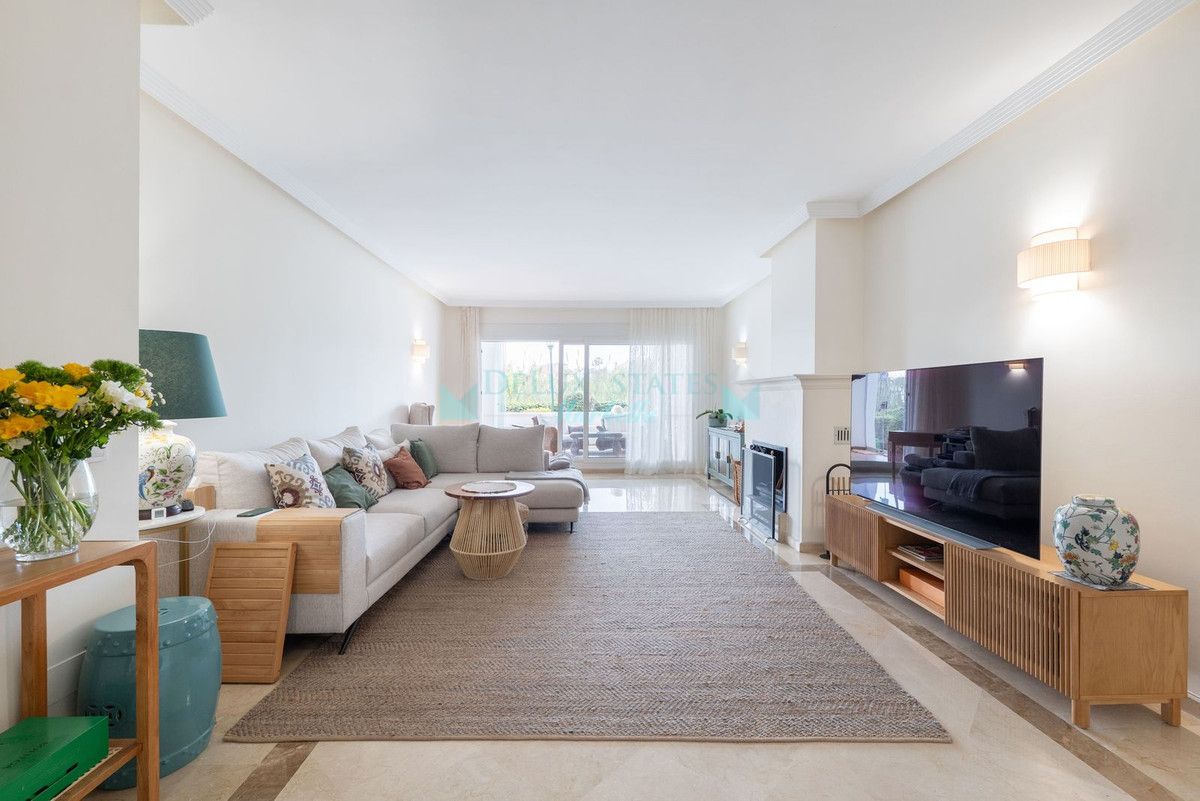 Ground Floor Apartment for sale in Los Monteros, Marbella East