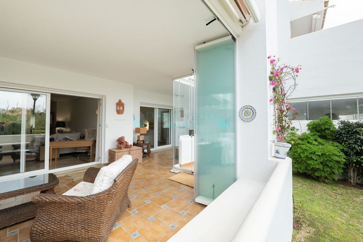 Ground Floor Apartment for sale in Los Monteros, Marbella East