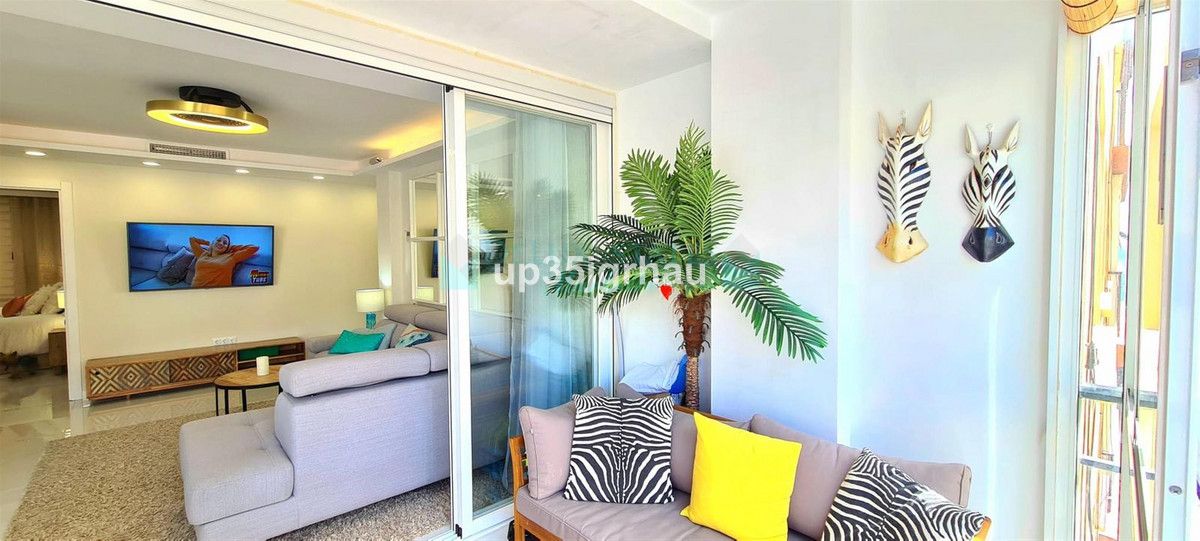 Apartamento en venta en Estepona