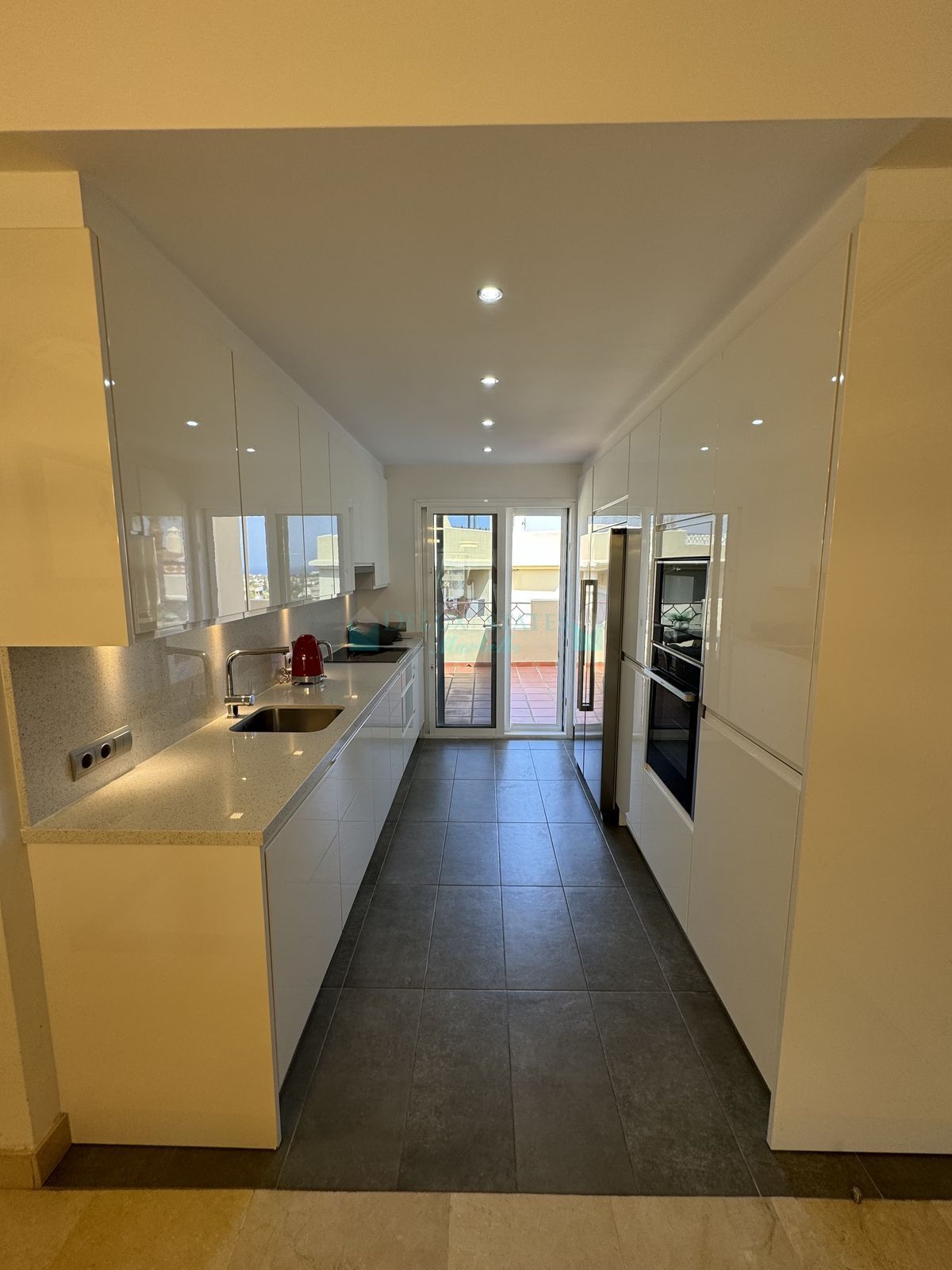 Penthouse for rent in Los Flamingos, Benahavis