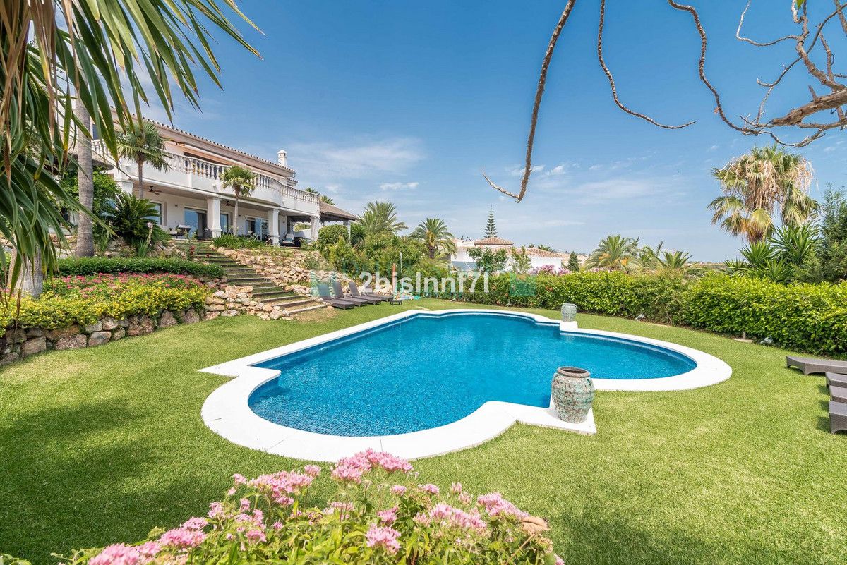 Villa for sale in Elviria, Marbella East