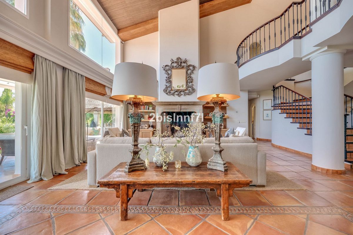 Villa for sale in Elviria, Marbella East