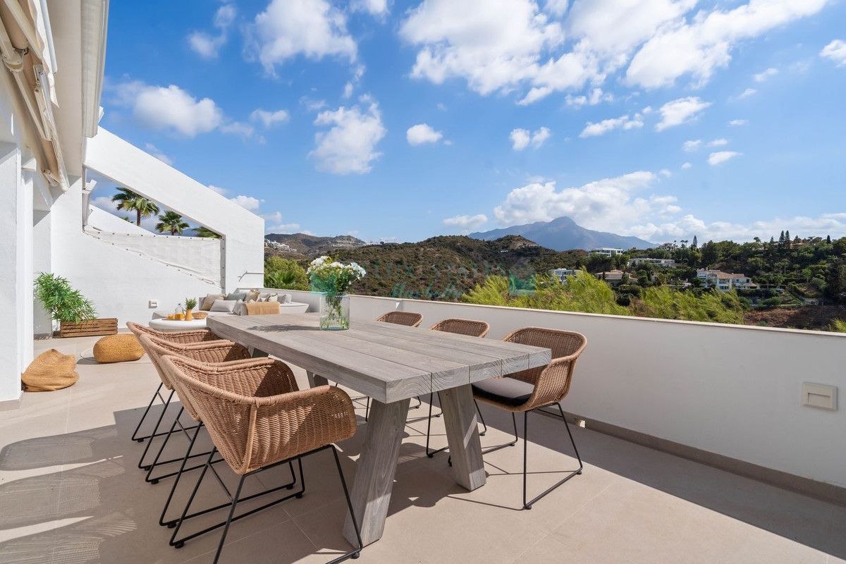 Apartamento Planta Baja en venta en La Quinta, Benahavis