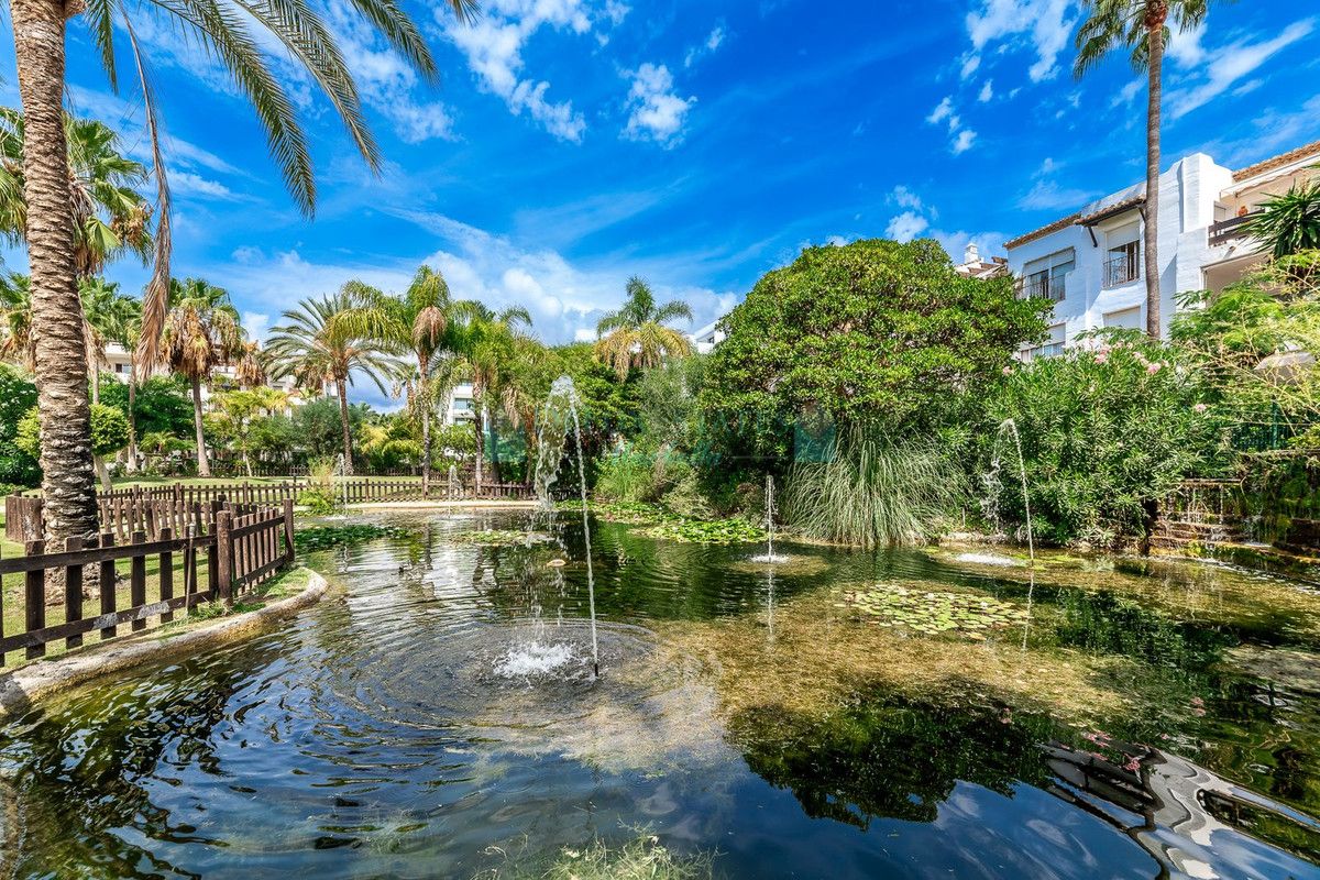 Apartment for sale in Costalita, Estepona