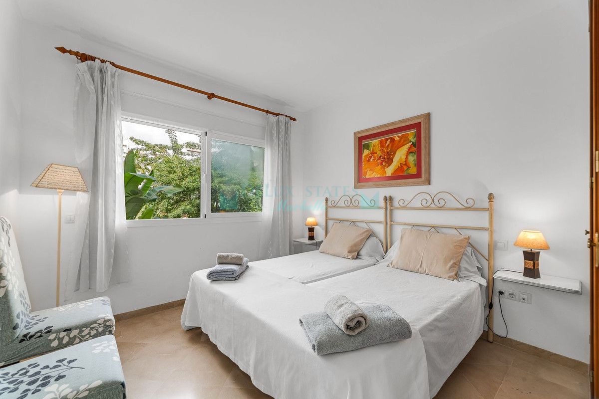 Apartment for sale in Costalita, Estepona