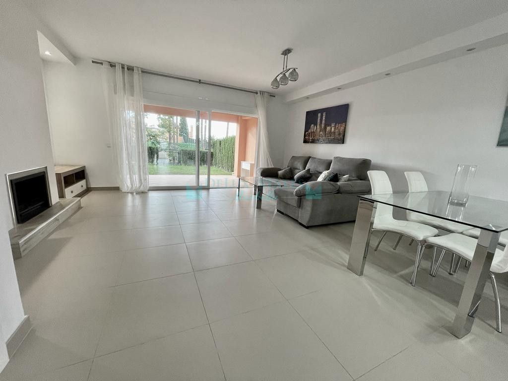 Town House for rent in Benahavis