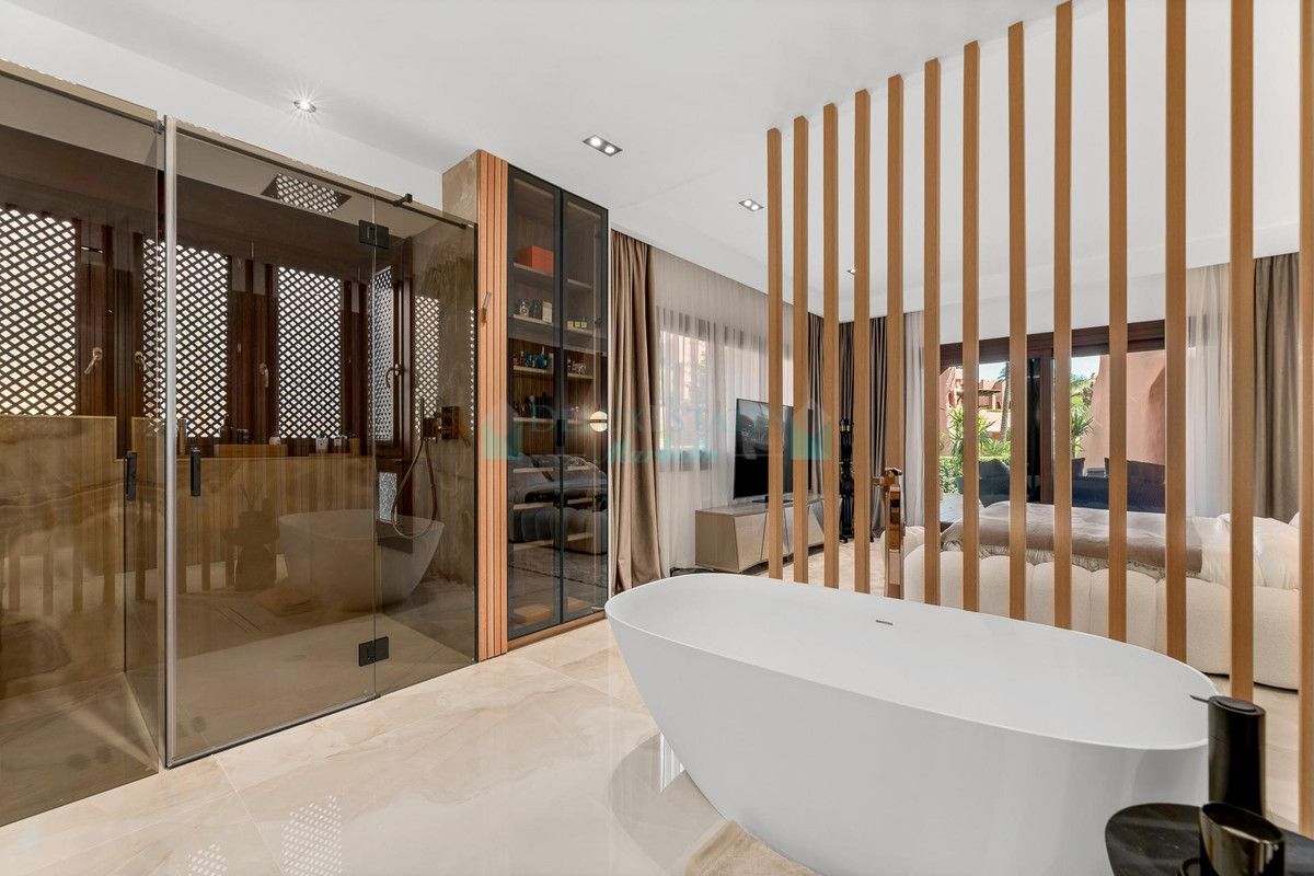 Apartamento Planta Baja en venta en Estepona