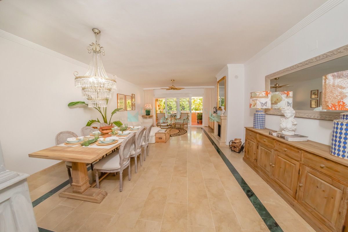 Town House for sale in Nagüeles, Marbella Golden Mile