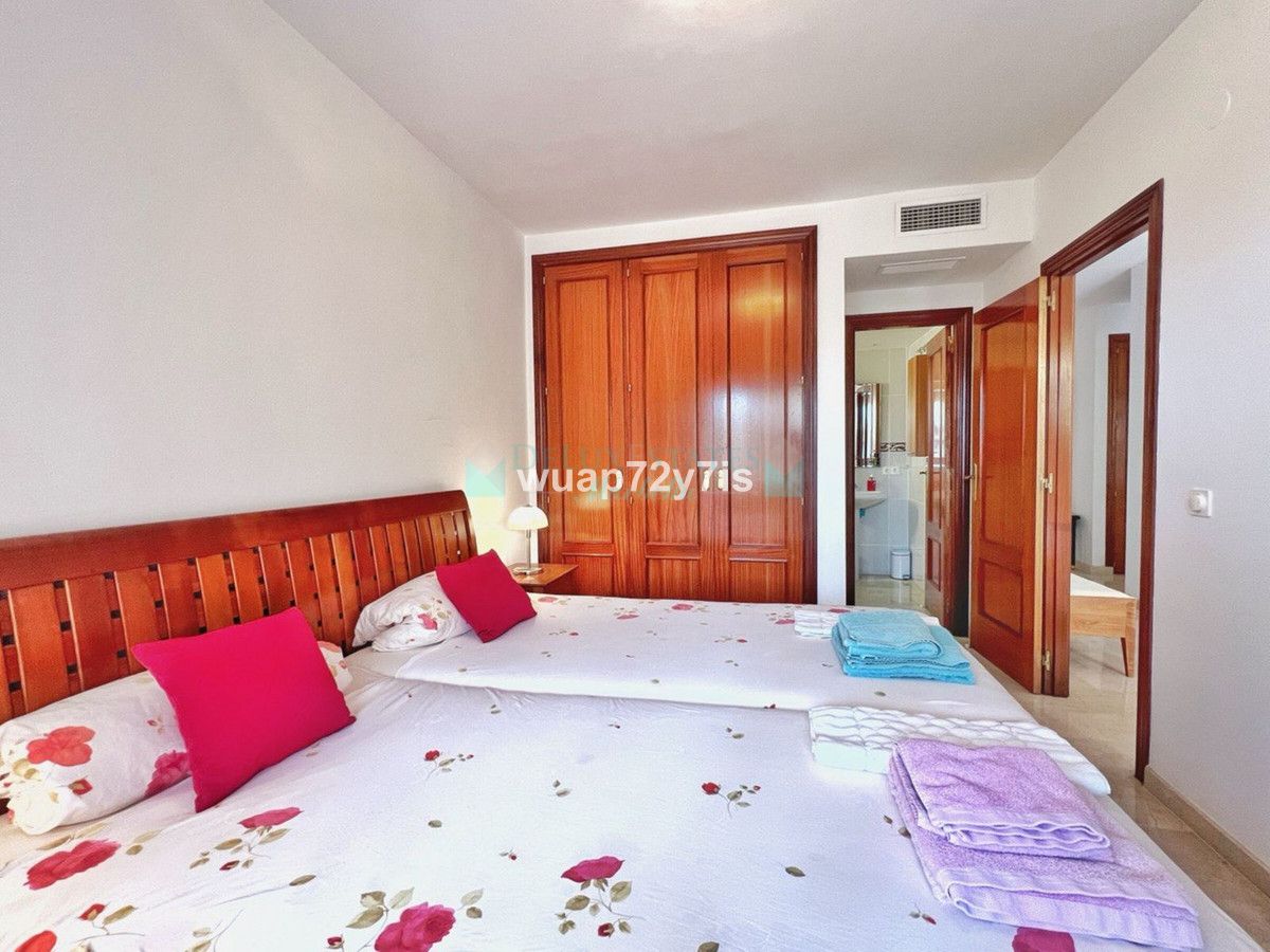 Town House for sale in Costabella, Marbella East