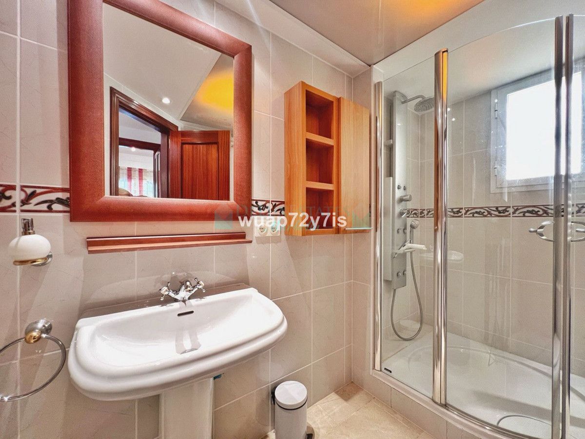 Town House for sale in Costabella, Marbella East