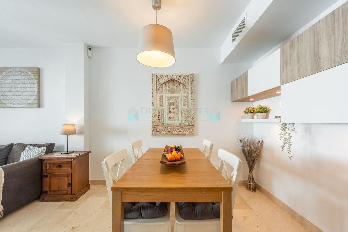 Apartamento en venta en Benahavis