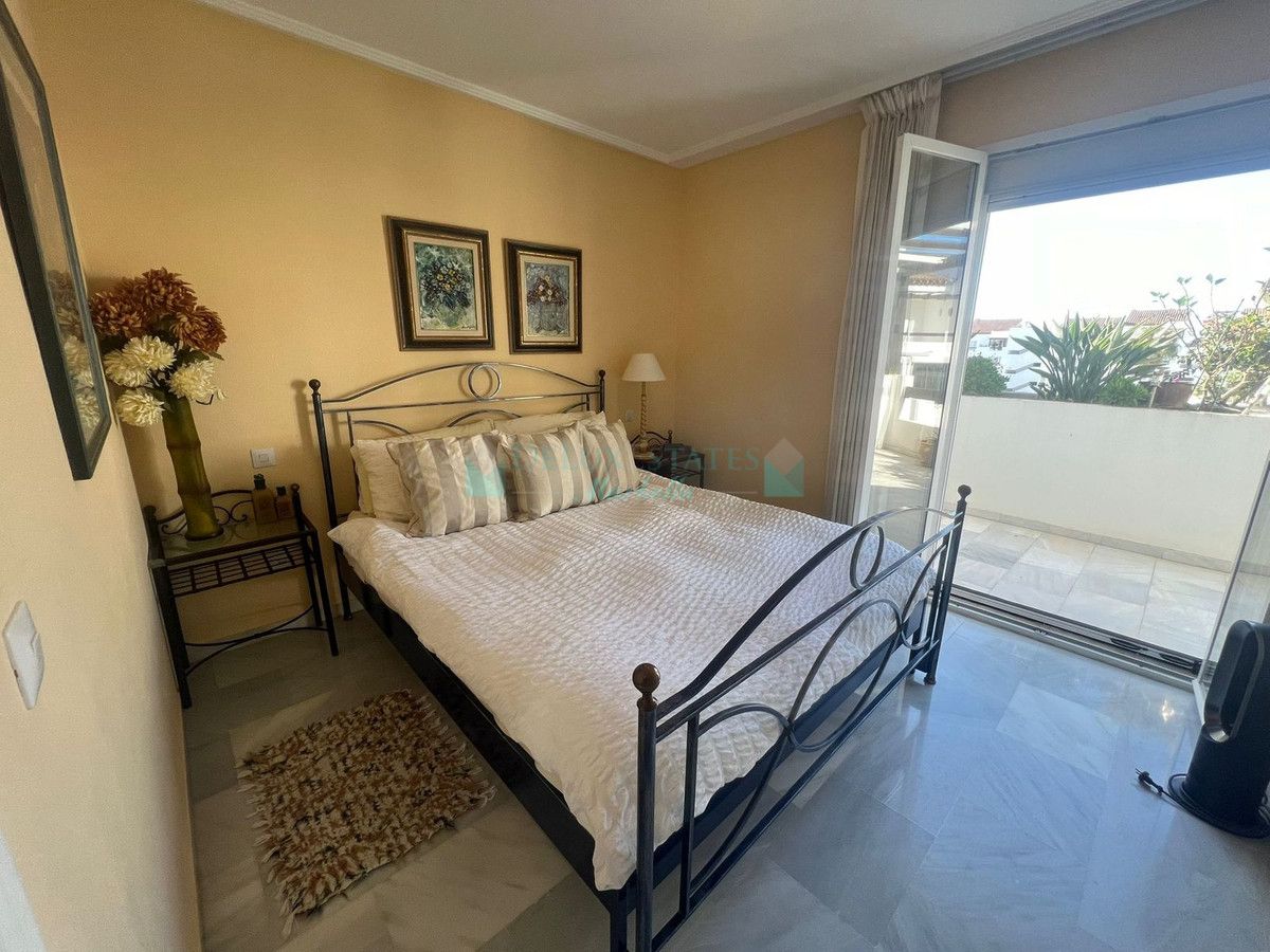 Ático en venta en Bel Air, Estepona